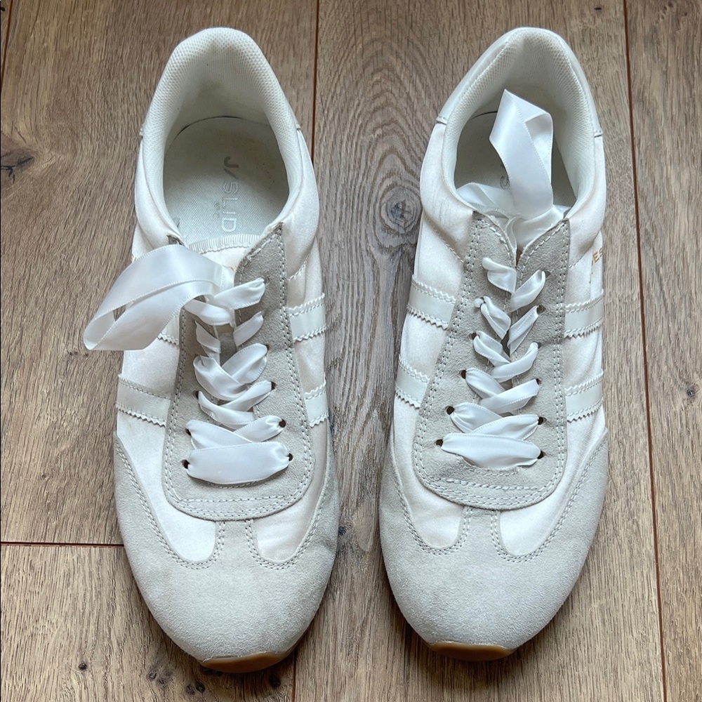 J/Slides Peggy White Beige Suede Platform Sneakers Ribbon Laces Women's 8.5